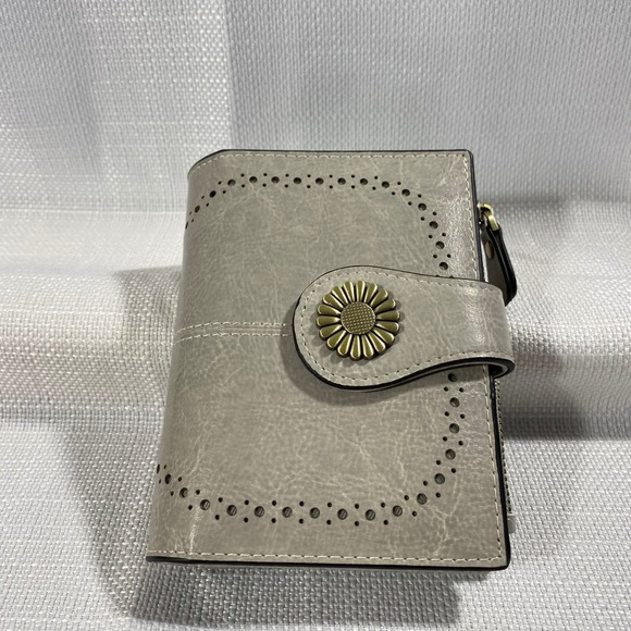 Sendefn Handbags - Sendefn Grey Faux Leather Bifold Wallet Sunflower Snap Laser Cut Perforated
